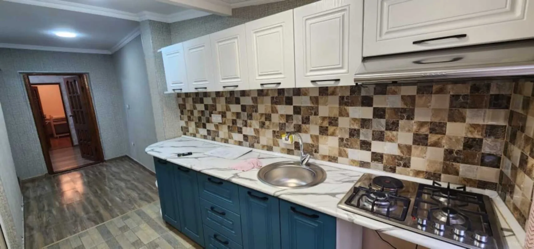 Kirayə verilir 3 otaqlı ofis 70 m²