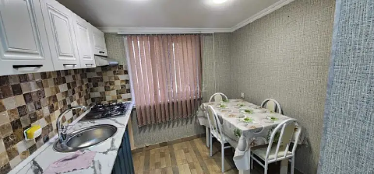 Kirayə verilir 3 otaqlı ofis 70 m²