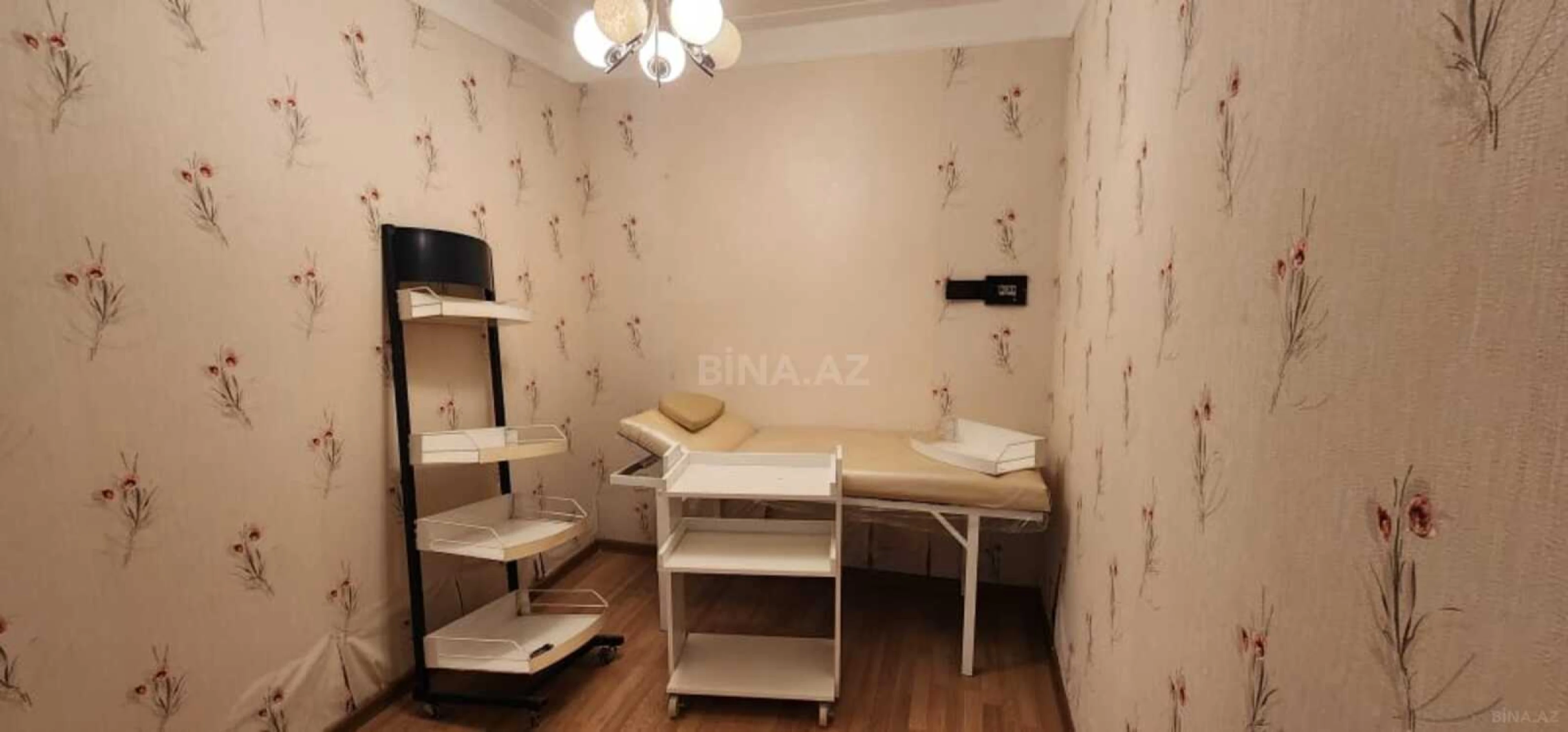 Kirayə verilir 3 otaqlı ofis 70 m²