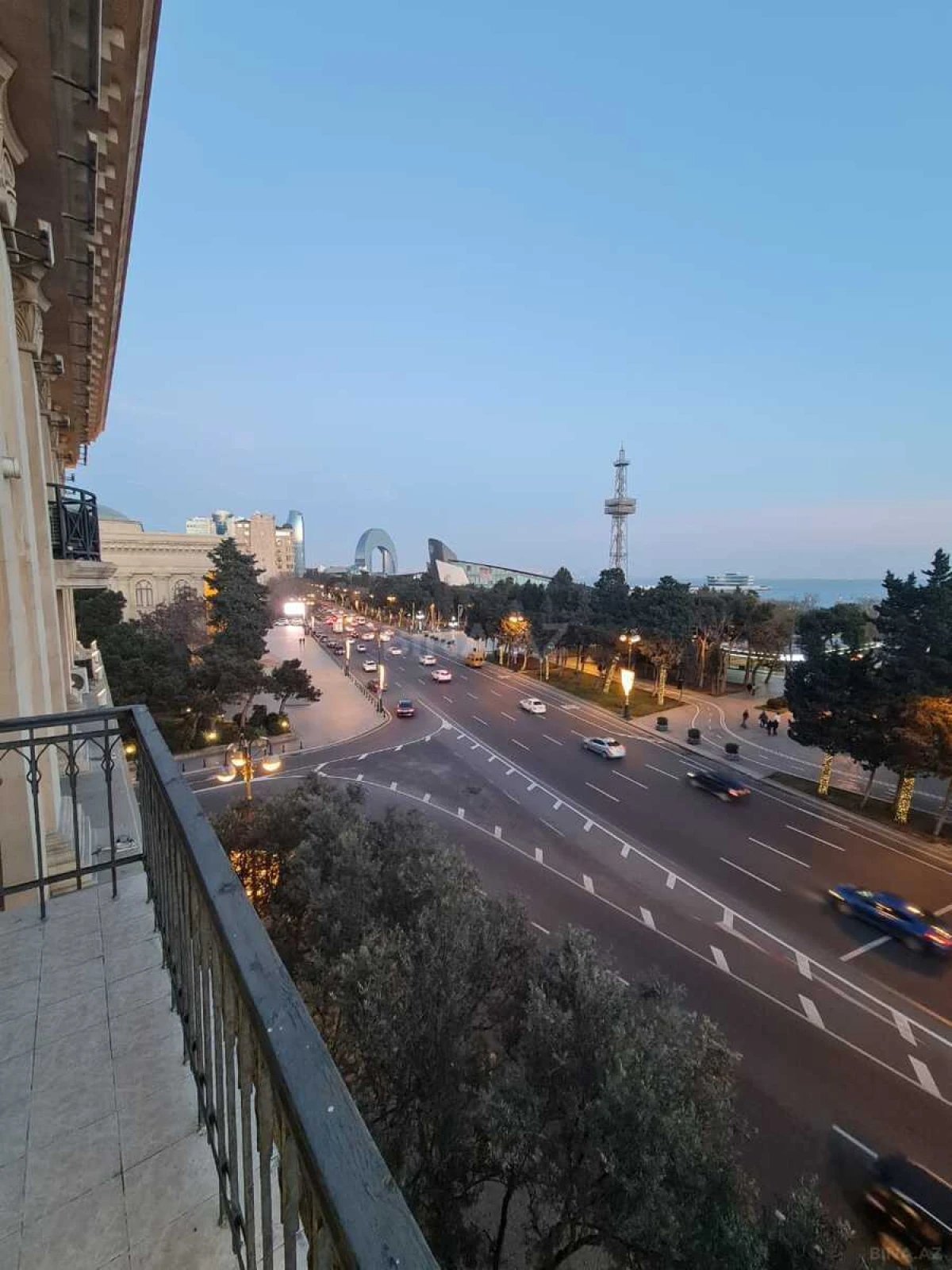 Kirayə verilir 2 otaqlı mənzil 80 m²