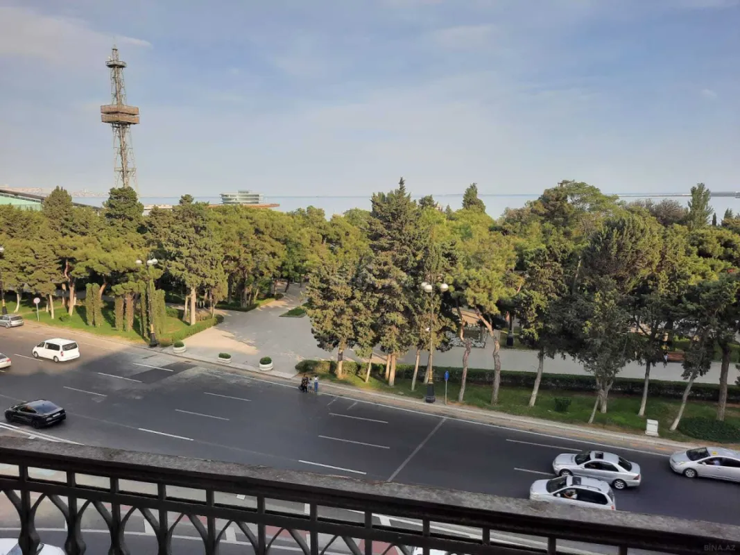 Kirayə verilir 2 otaqlı mənzil 80 m²