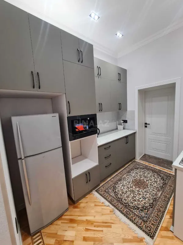 Kirayə verilir 2 otaqlı mənzil 80 m²