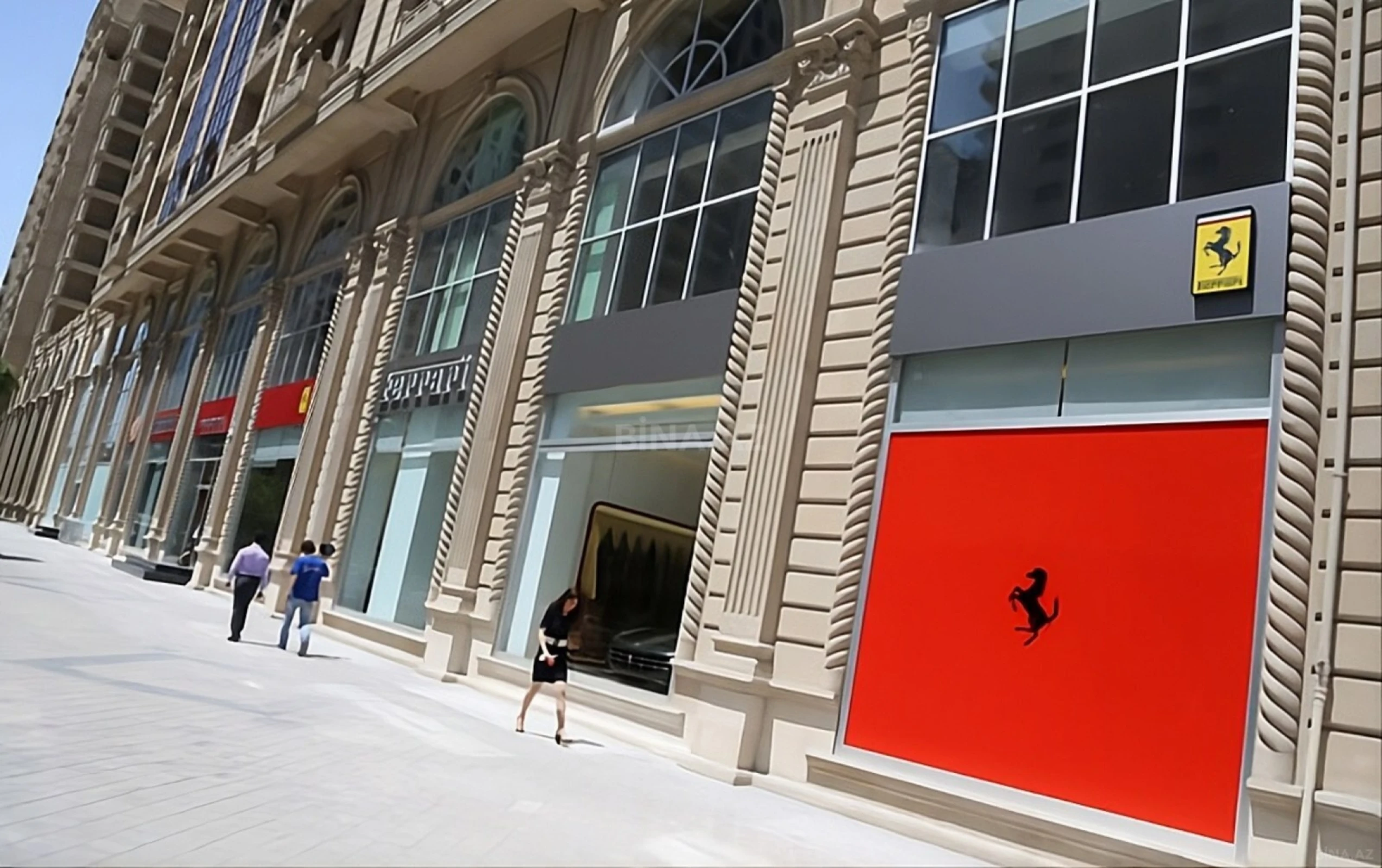 Kirayə verilir 3 otaqlı mənzil 180 m²