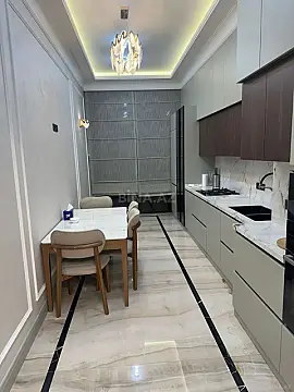 Kirayə verilir 3 otaqlı mənzil 180 m²