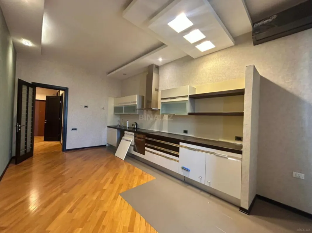 Kirayə verilir 4 otaqlı ofis 150 m²