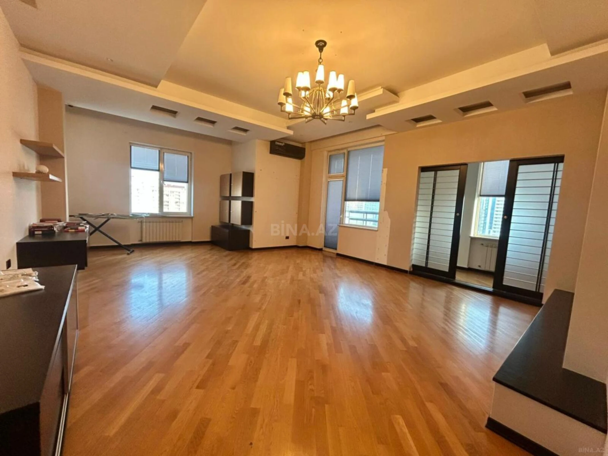 Kirayə verilir 4 otaqlı ofis 150 m²