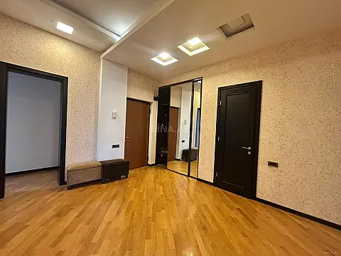 Kirayə verilir 4 otaqlı ofis 150 m²