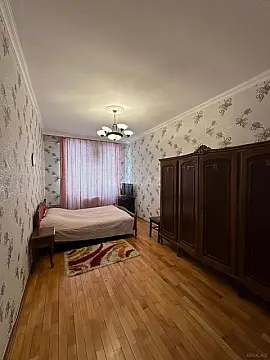 Satılır 3 otaqlı mənzil 153 m²