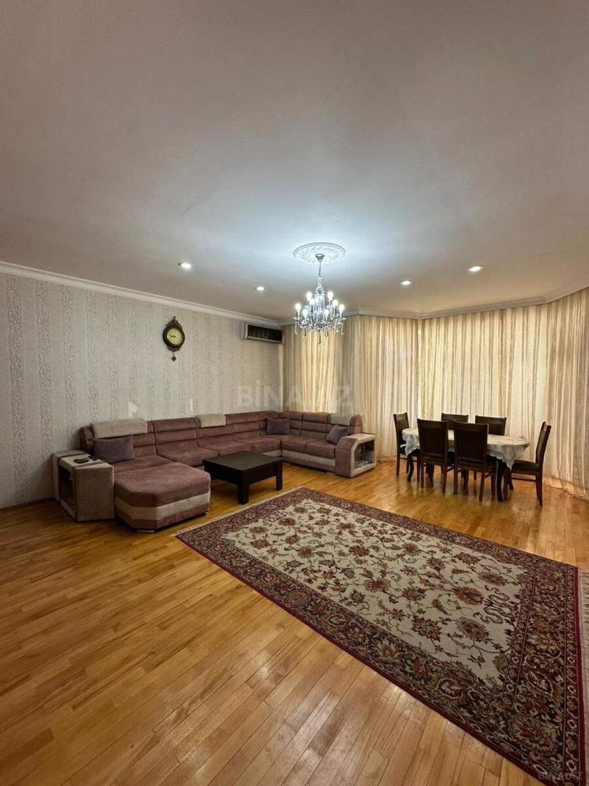Satılır 3 otaqlı mənzil 153 m²