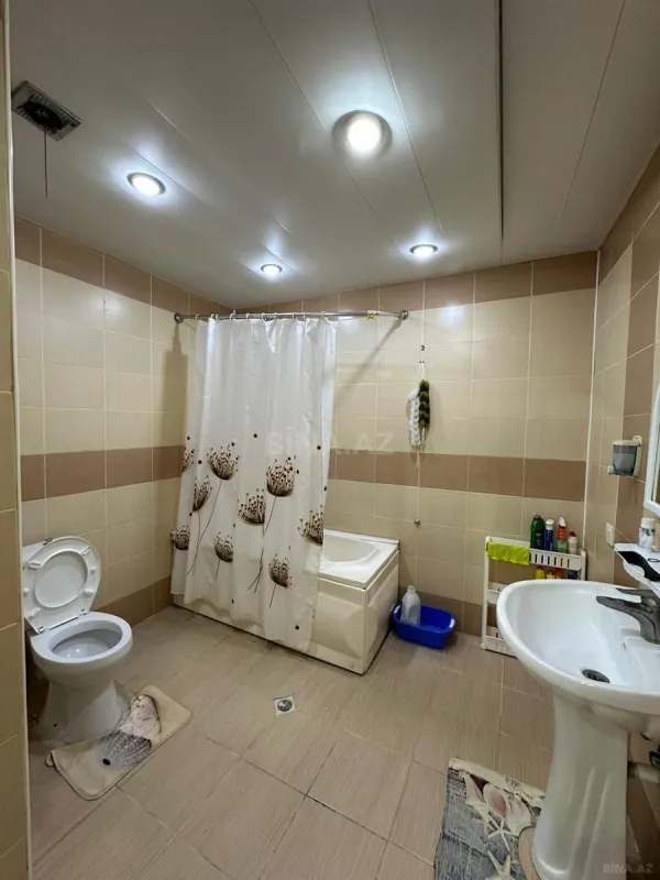 Satılır 3 otaqlı mənzil 153 m²