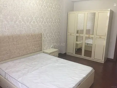 Kirayə verilir 2 otaqlı mənzil 113 m²