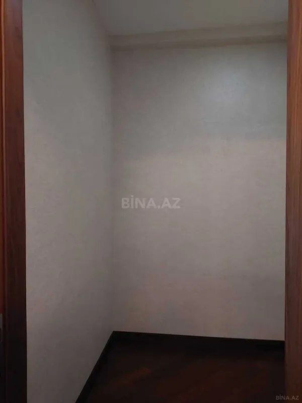 Kirayə verilir 2 otaqlı mənzil 113 m²