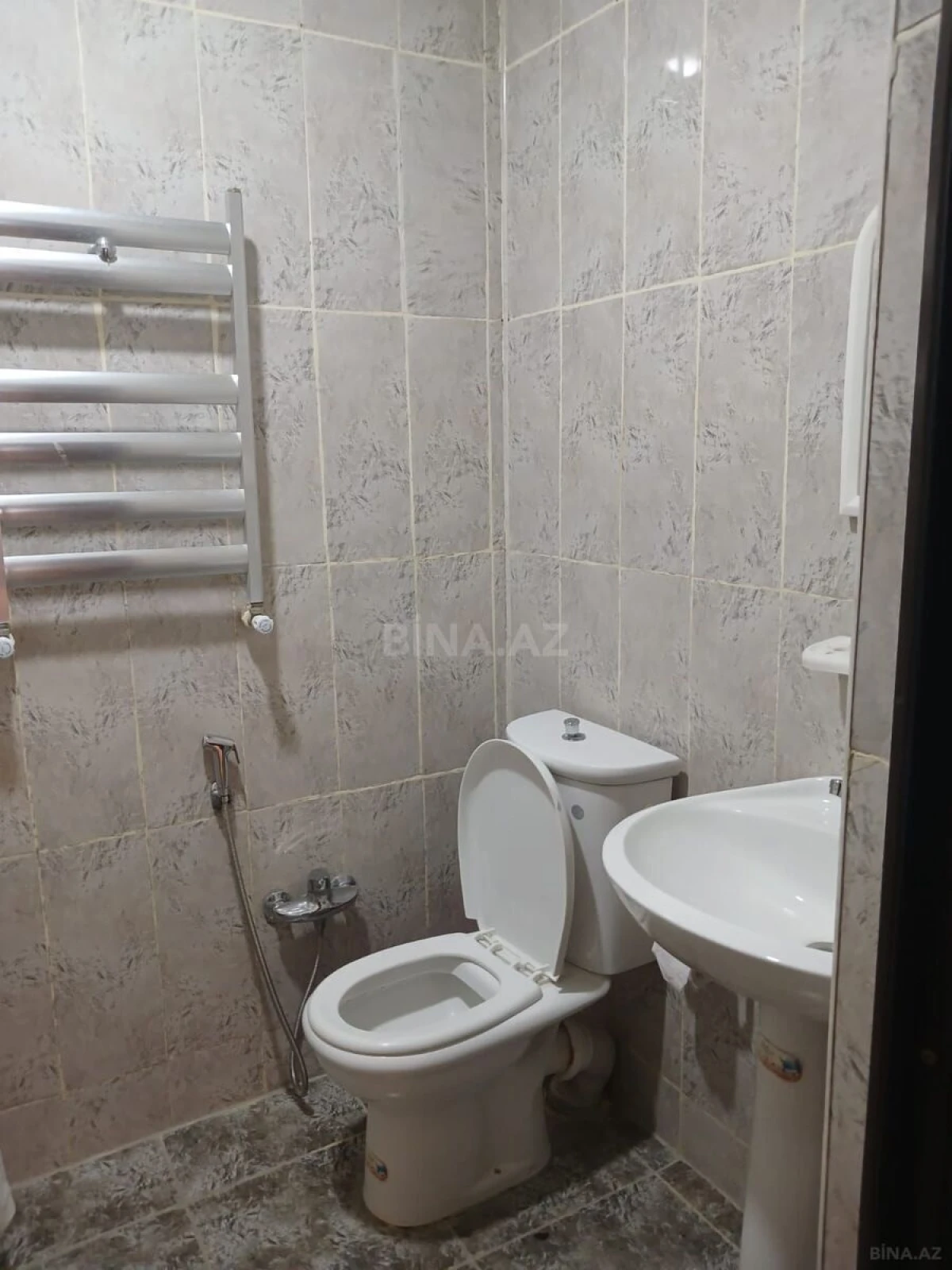 Kirayə verilir 2 otaqlı mənzil 60 m²