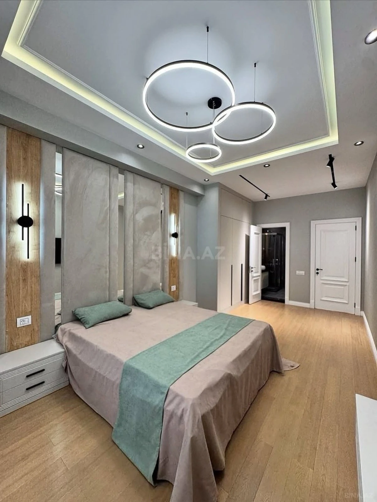 Satılır 3 otaqlı mənzil 120 m²