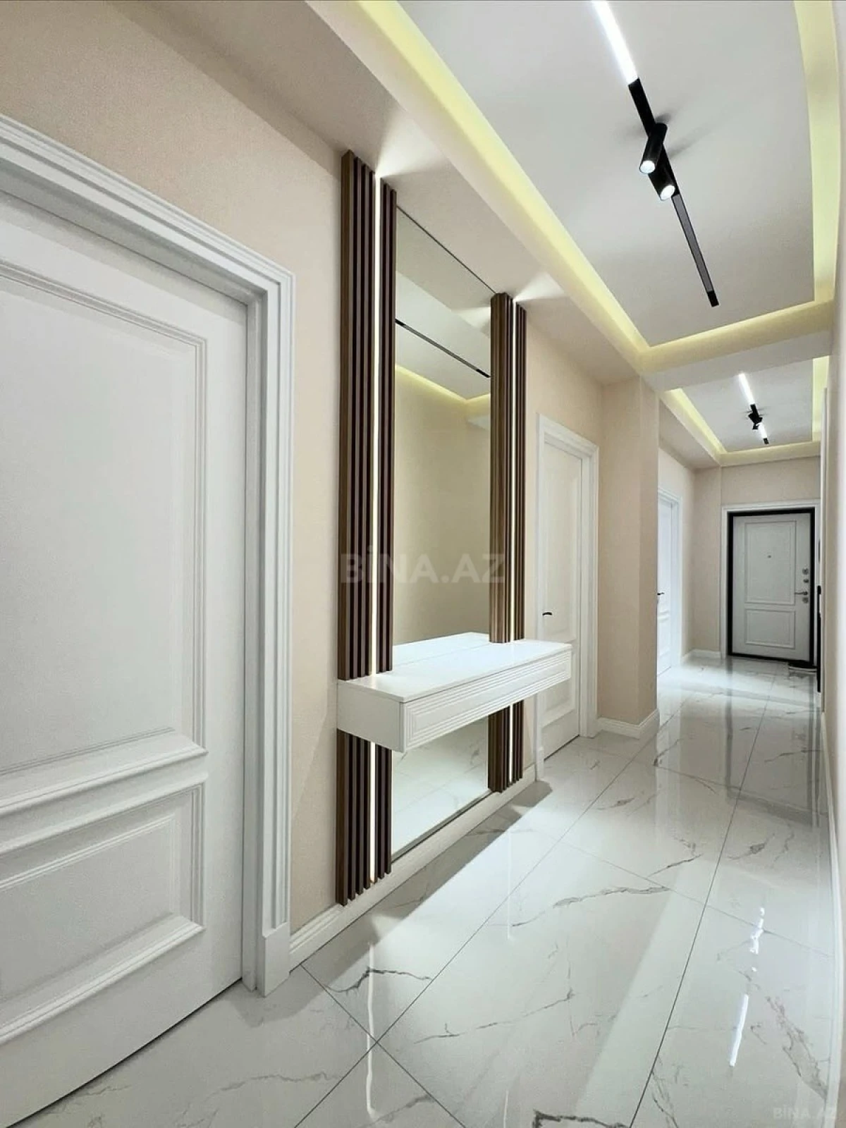 Satılır 3 otaqlı mənzil 120 m²