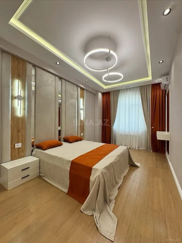 Satılır 3 otaqlı mənzil 120 m²