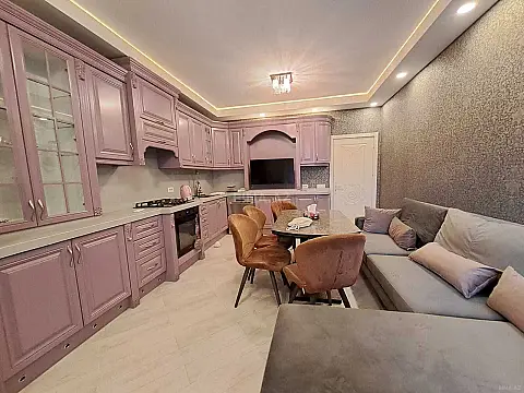 Kirayə verilir 3 otaqlı mənzil 106 m²