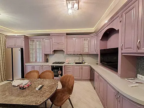 Kirayə verilir 3 otaqlı mənzil 106 m²