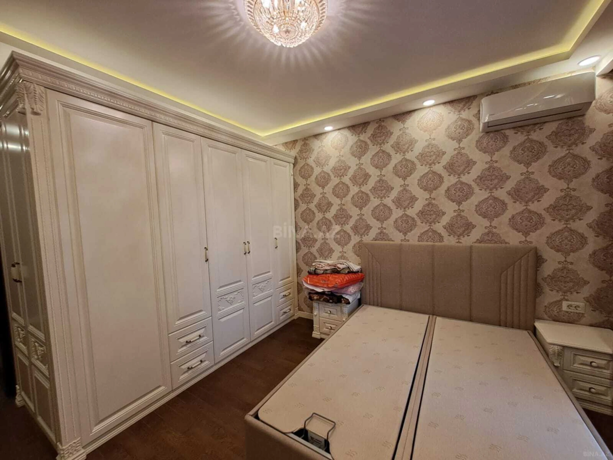 Kirayə verilir 3 otaqlı mənzil 106 m²