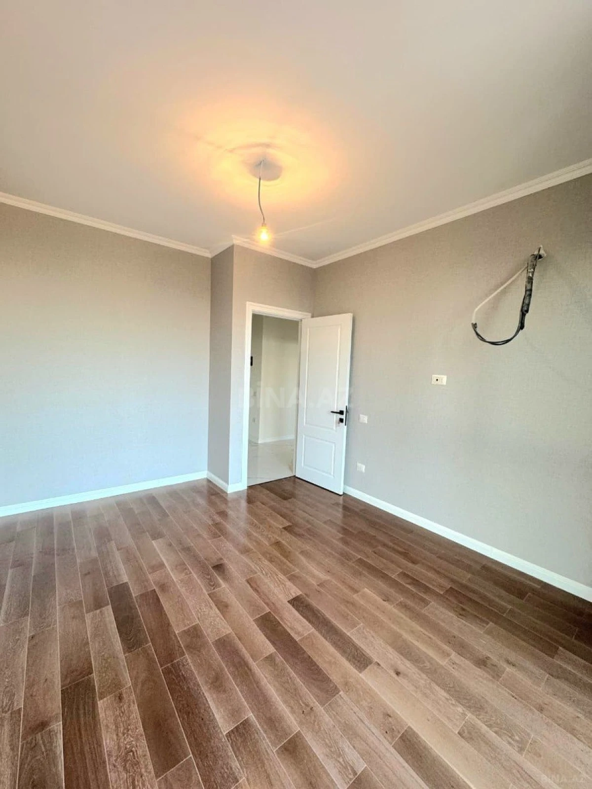 Satılır 2 otaqlı mənzil 63 m²