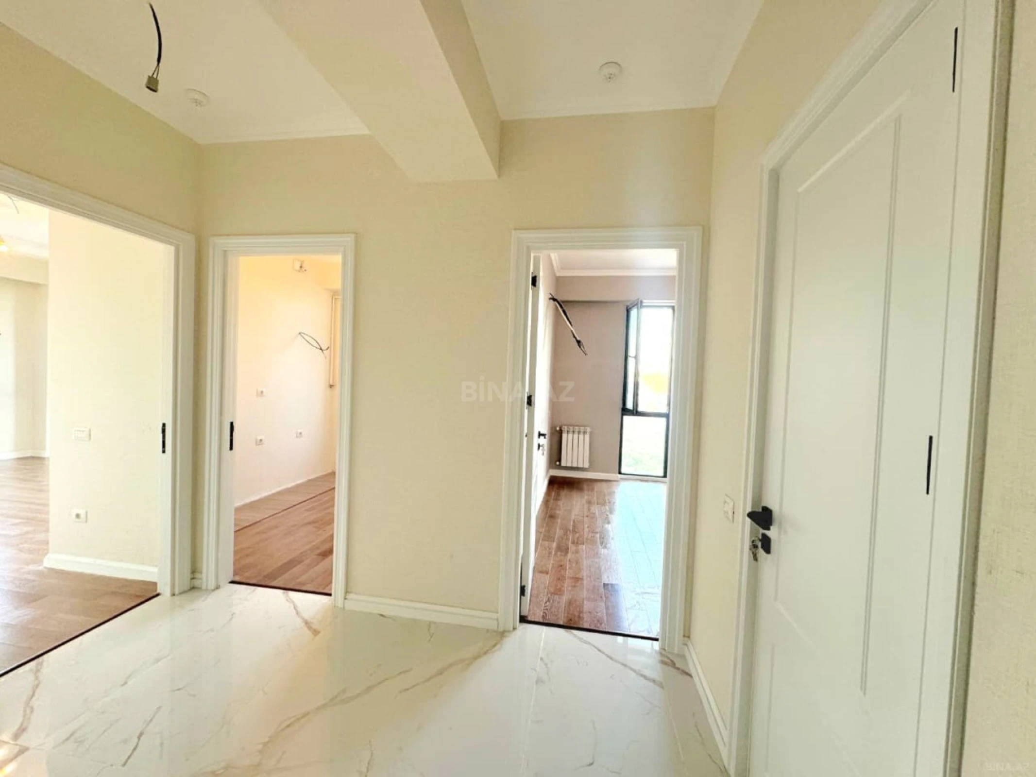 Satılır 2 otaqlı mənzil 63 m²