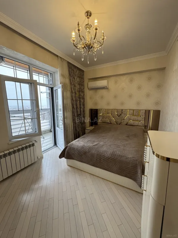 Satılır 3 otaqlı mənzil 105 m²