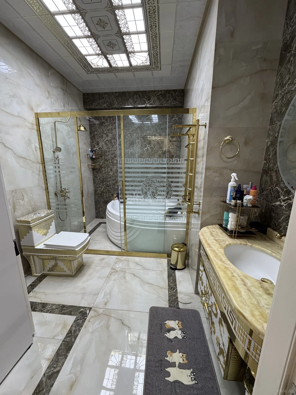 Satılır 3 otaqlı mənzil 105 m²