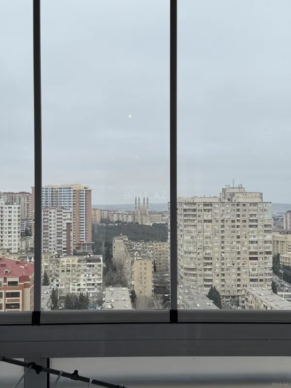 Satılır 3 otaqlı mənzil 105 m²