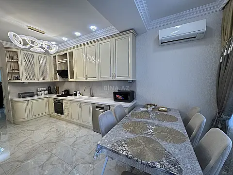 Satılır 3 otaqlı mənzil 105 m²