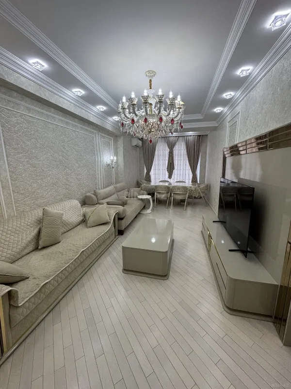 Satılır 3 otaqlı mənzil 105 m²