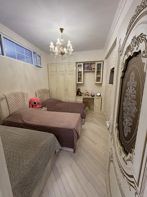 Satılır 3 otaqlı mənzil 105 m²