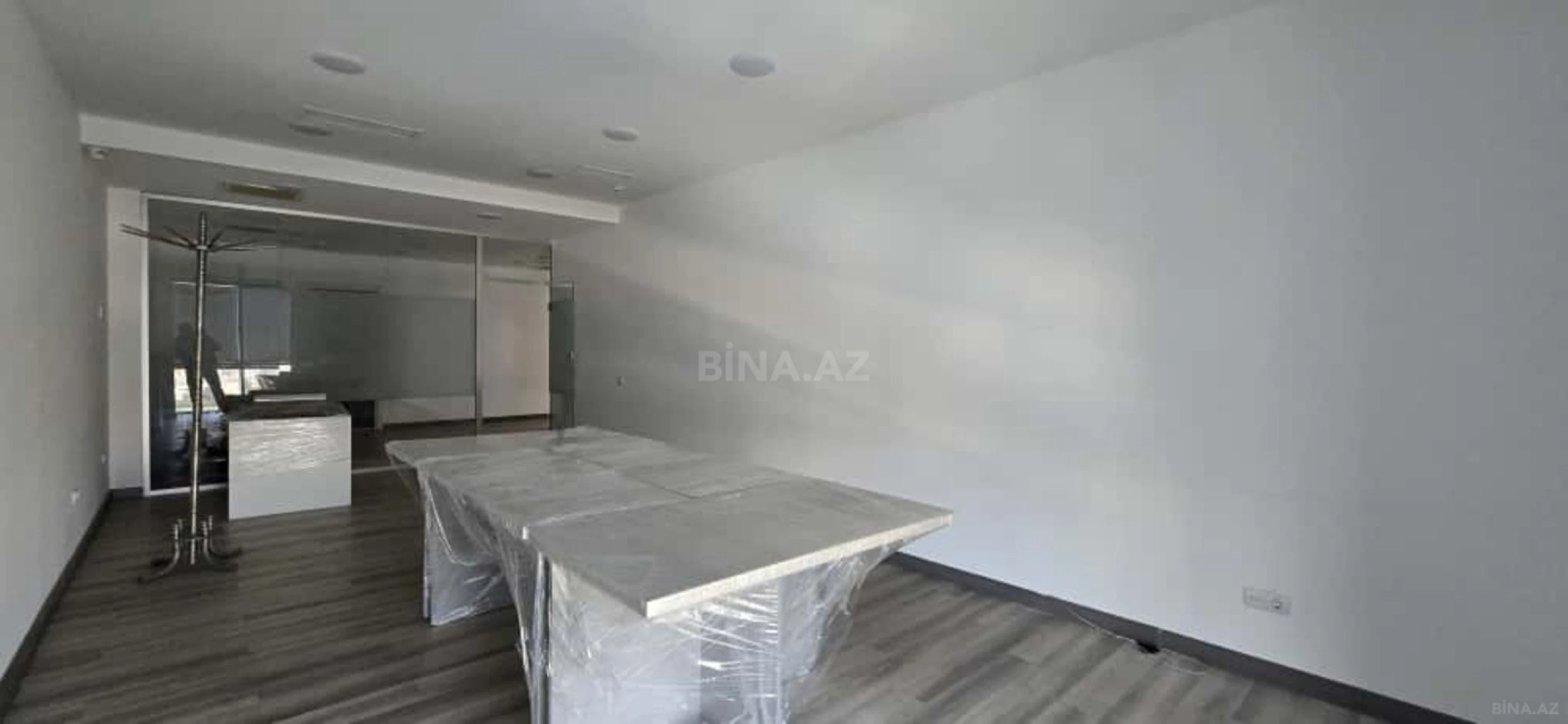 Kirayə verilir 6 otaqlı ofis 255 m²