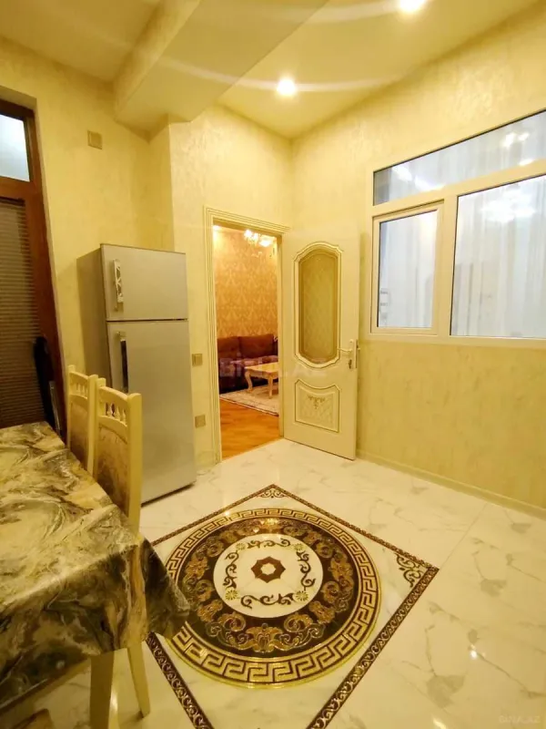 Kirayə verilir 2 otaqlı mənzil 64 m²