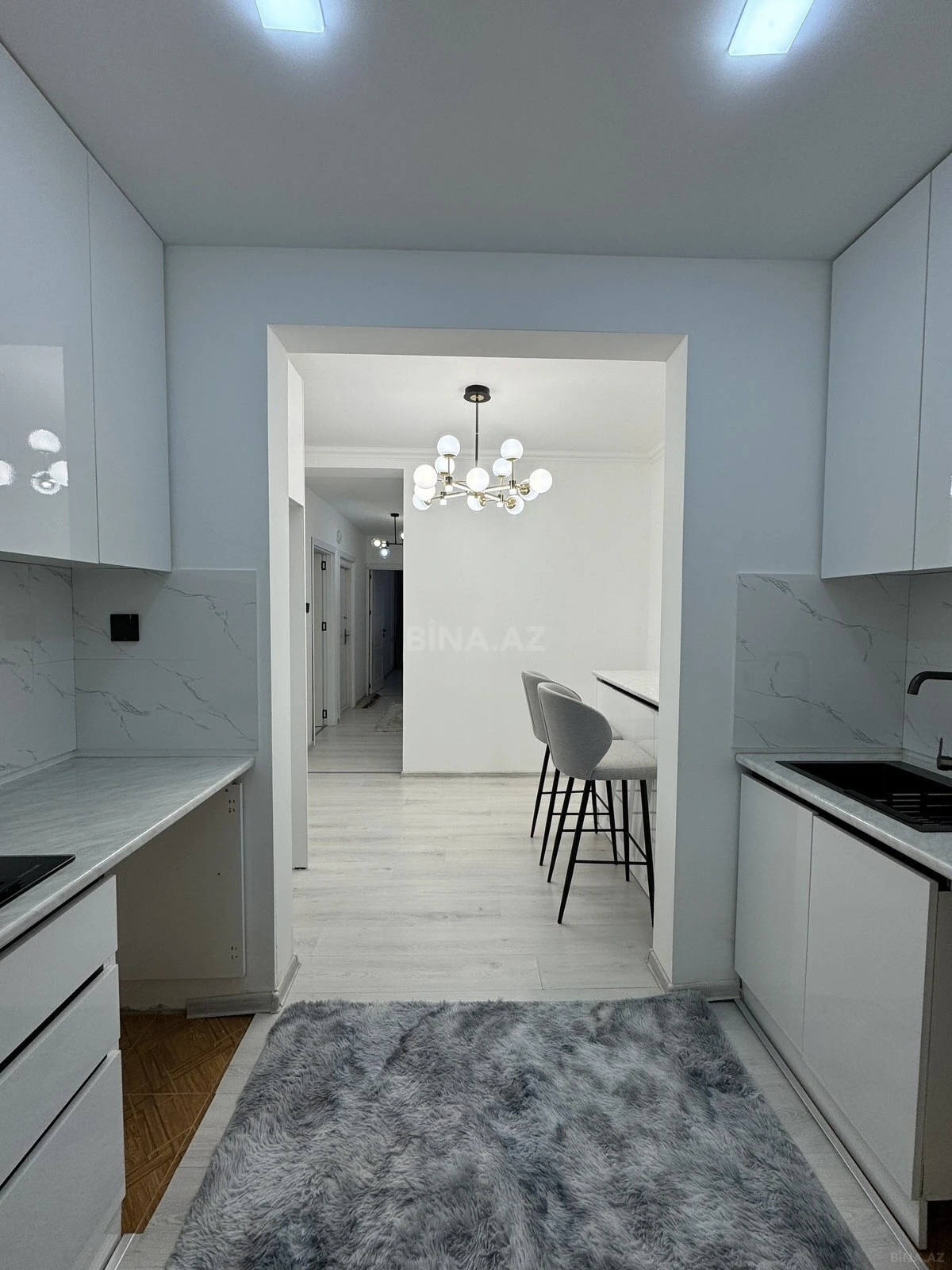 Satılır 2 otaqlı mənzil 60 m²