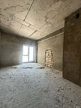 Satılır 4 otaqlı mənzil 200 m²