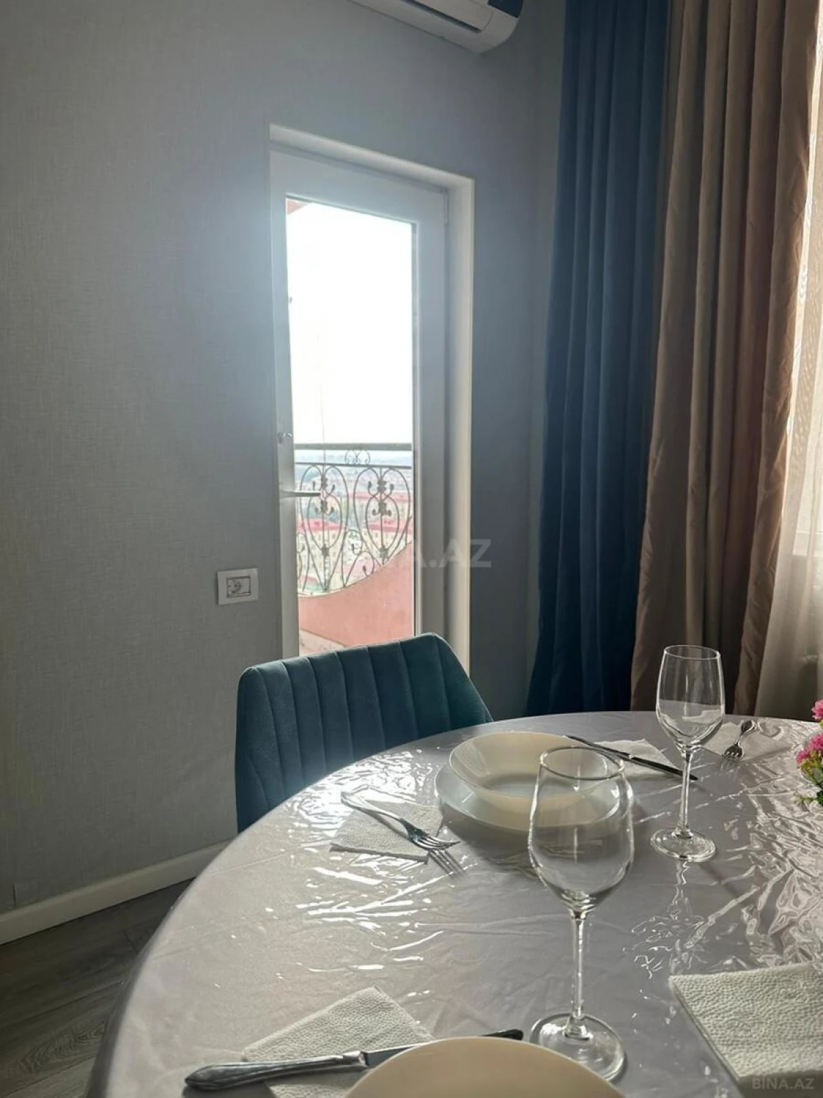 Kirayə verilir 2 otaqlı mənzil 60 m²