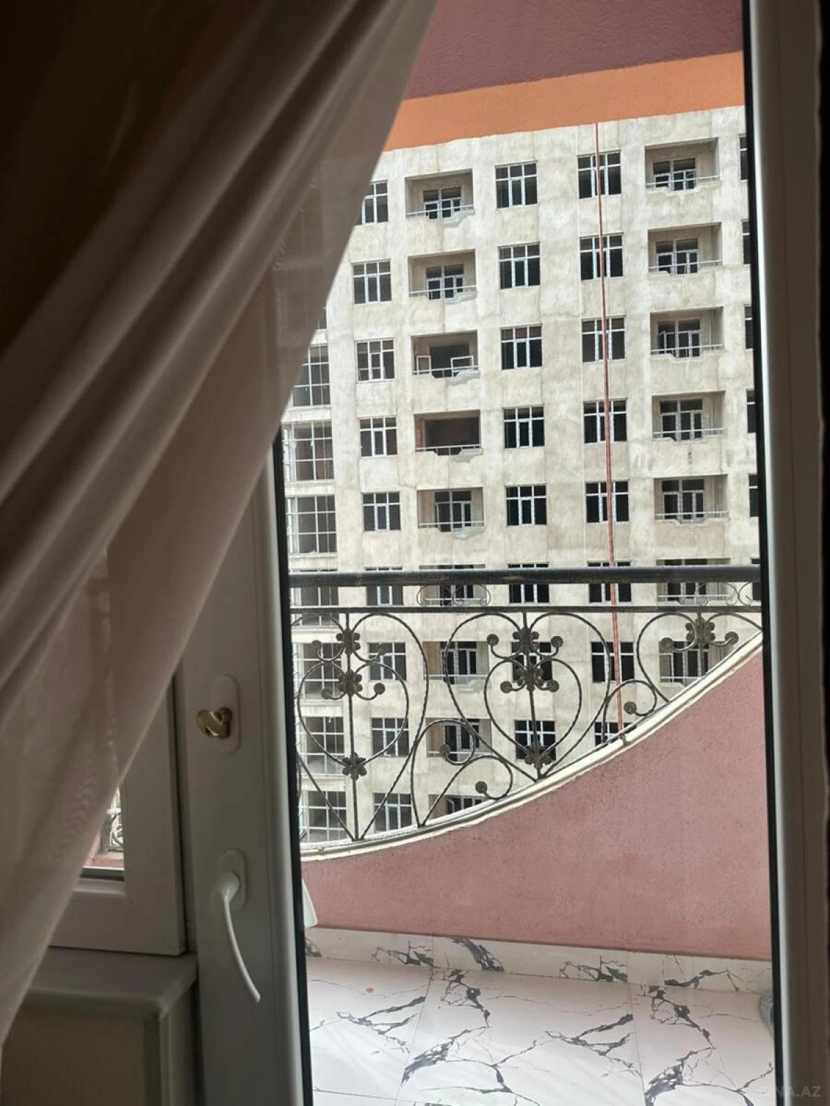 Kirayə verilir 2 otaqlı mənzil 60 m²