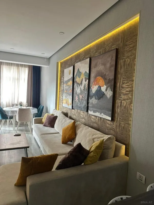 Kirayə verilir 2 otaqlı mənzil 60 m²