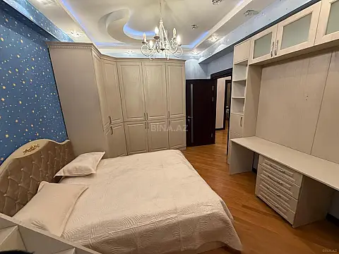 Kirayə verilir 3 otaqlı mənzil 130 m²
