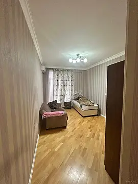Satılır 3 otaqlı mənzil 102 m²