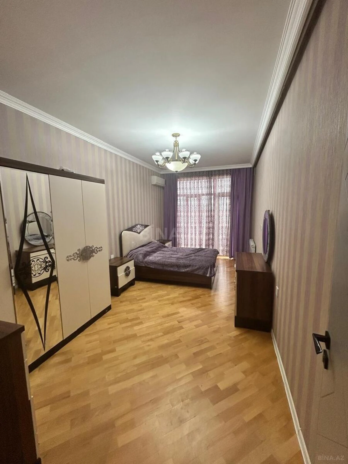 Satılır 3 otaqlı mənzil 102 m²