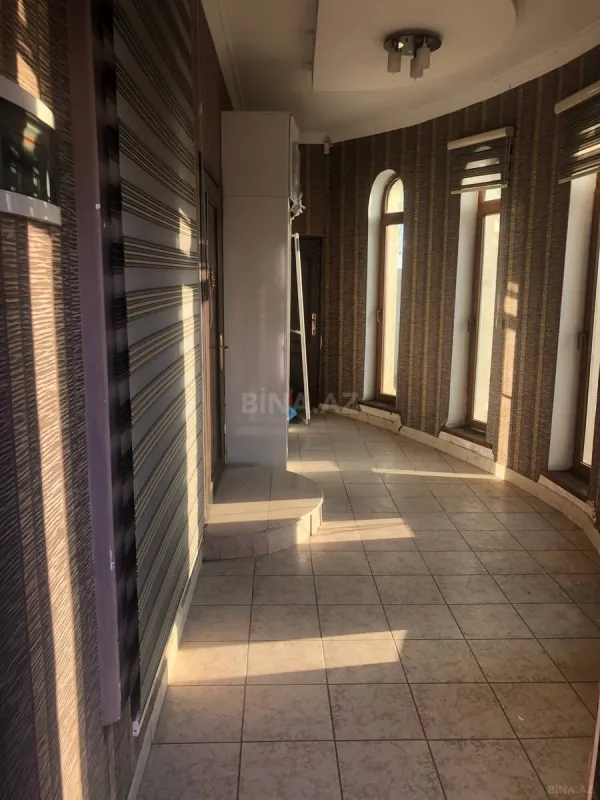 Kirayə verilir 7 otaqlı ofis 300 m²