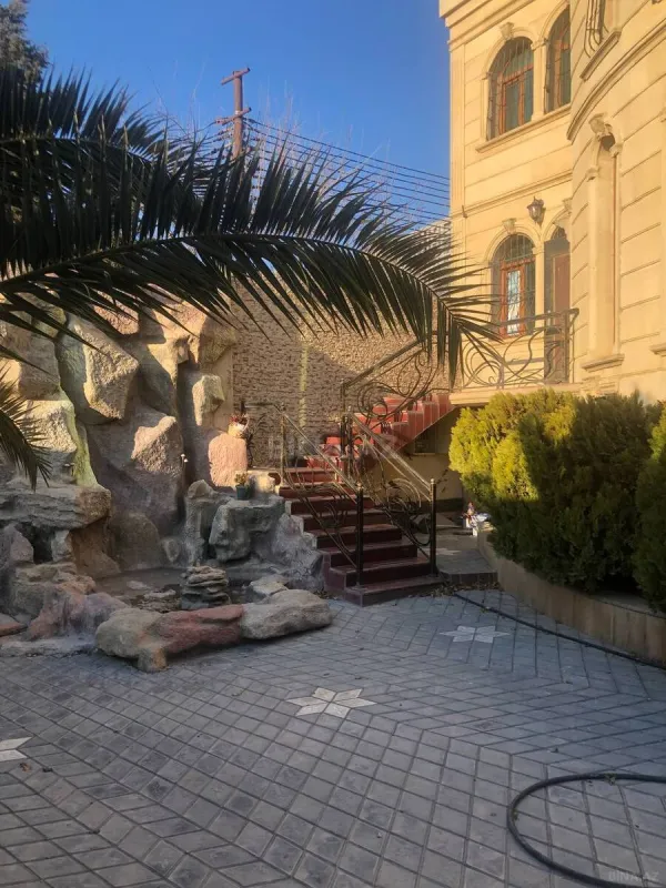 Kirayə verilir 7 otaqlı ofis 300 m²