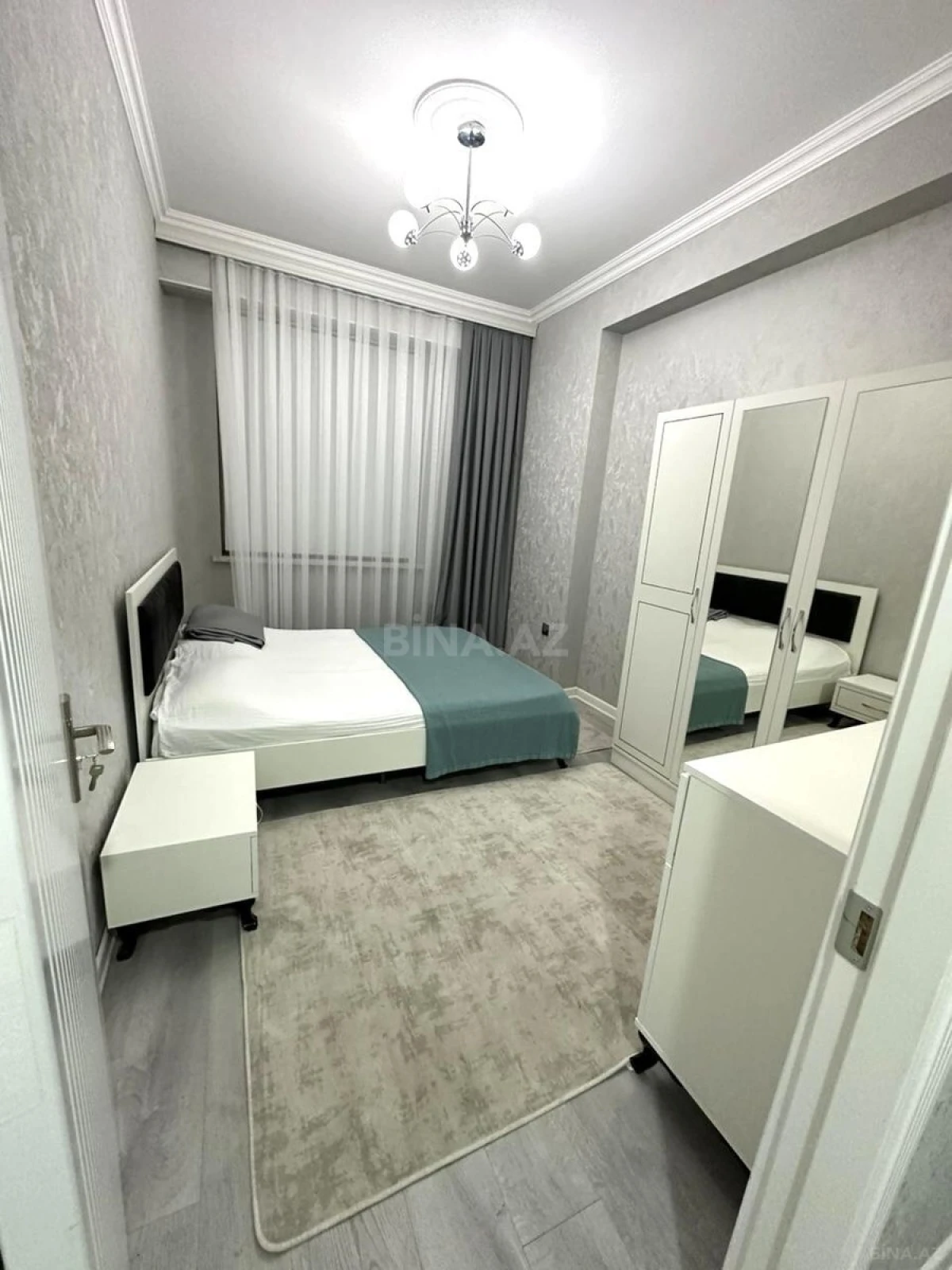 Kirayə verilir 2 otaqlı mənzil 75 m²