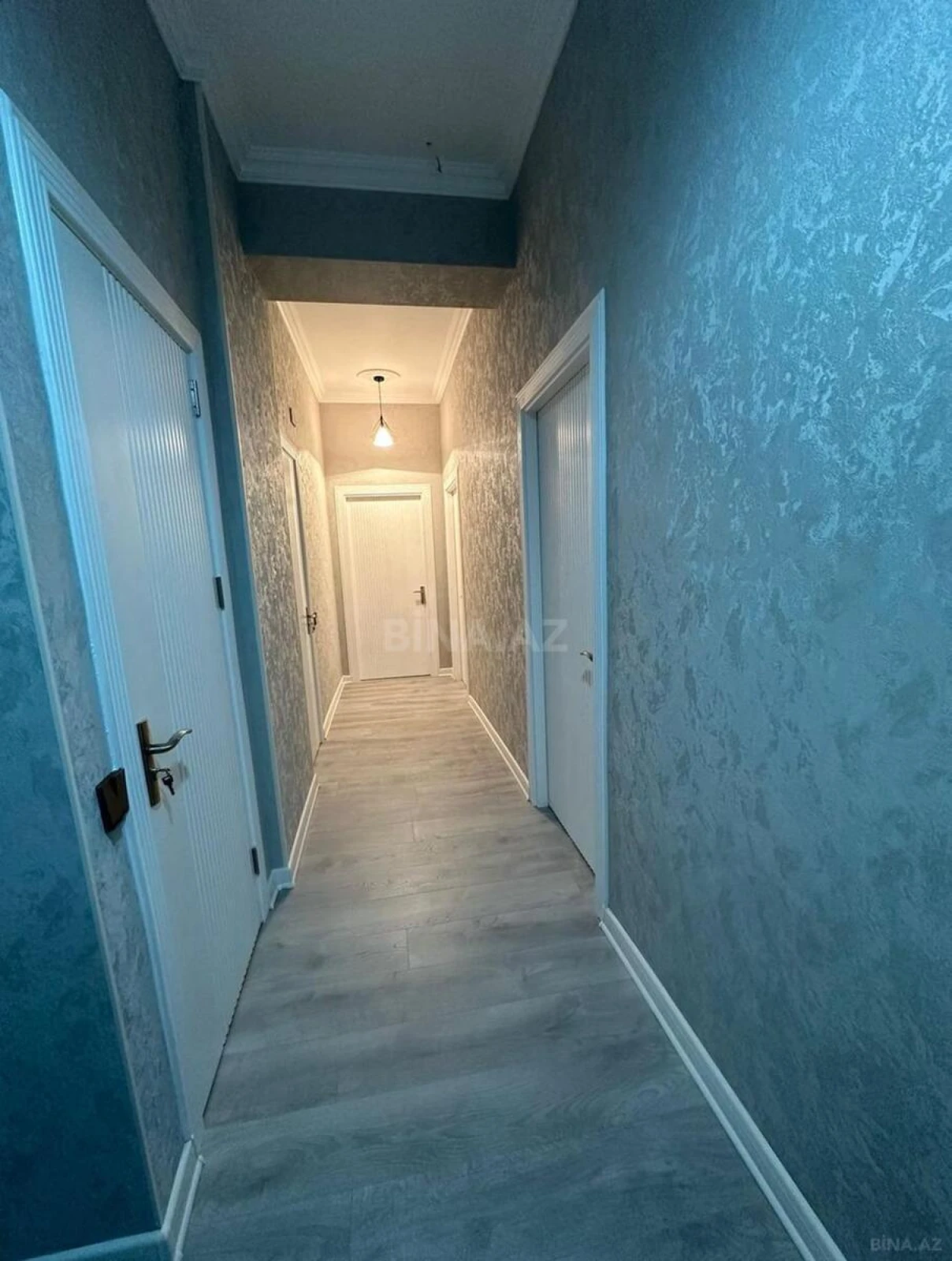 Kirayə verilir 2 otaqlı mənzil 75 m²