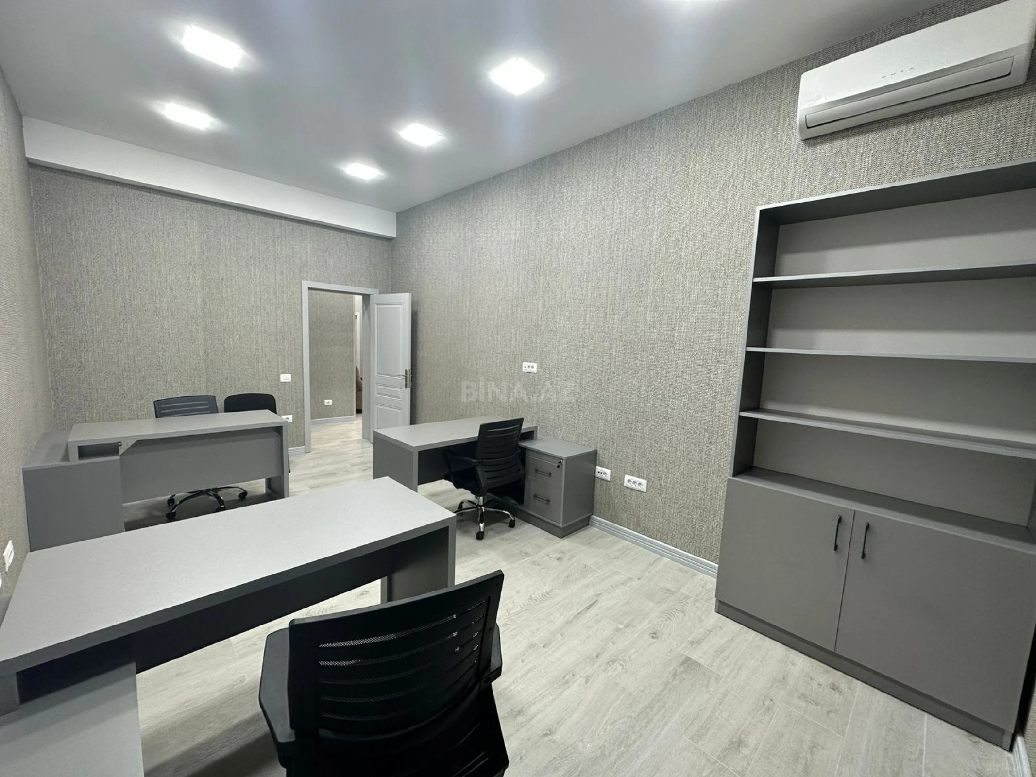 Kirayə verilir 4 otaqlı ofis 190 m²