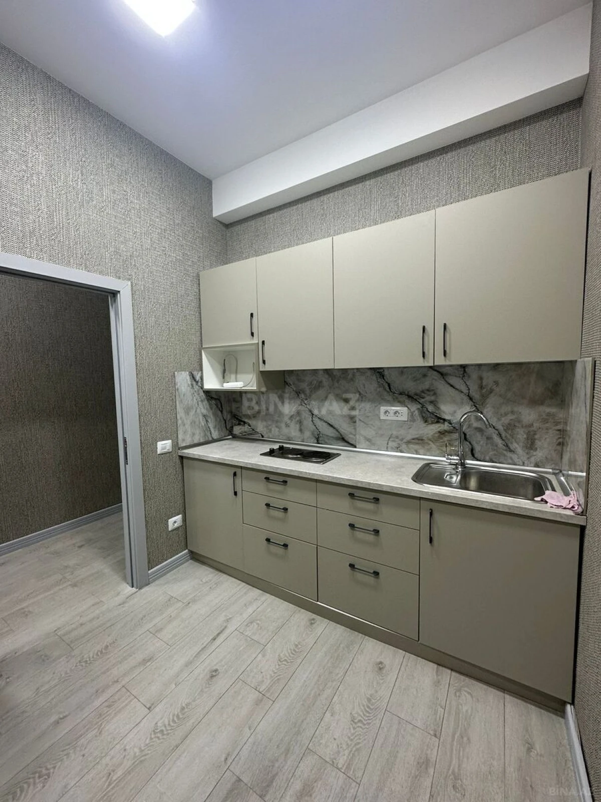 Kirayə verilir 4 otaqlı ofis 190 m²