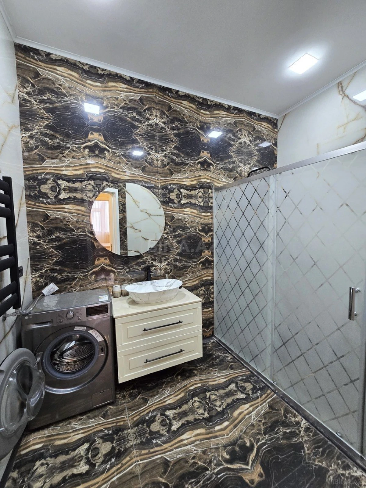 Kirayə verilir 3 otaqlı mənzil 130 m²