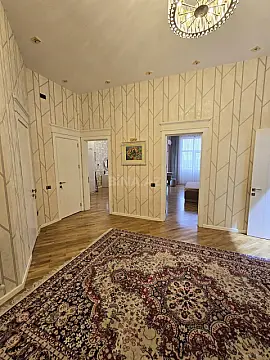 Kirayə verilir 3 otaqlı mənzil 130 m²