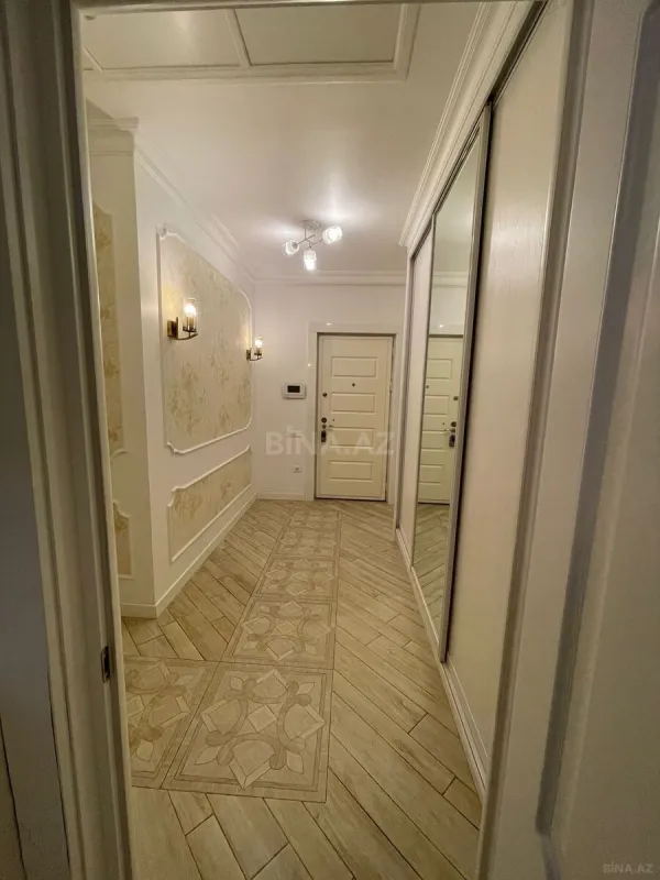 Kirayə verilir 3 otaqlı mənzil 136 m²